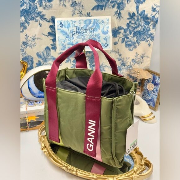 🆕 GANNI 🧿 NWT Small Recycled Tech Tote Bag Crossbody, Kalamata & Burgundy Pink - Picture 3 of 12